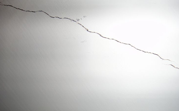 內(nèi)墻面開(kāi)裂如何修補(bǔ)?(處理方法)
