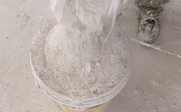 膩?zhàn)臃奂幽z水加滑石粉可以嗎?注意危害極大